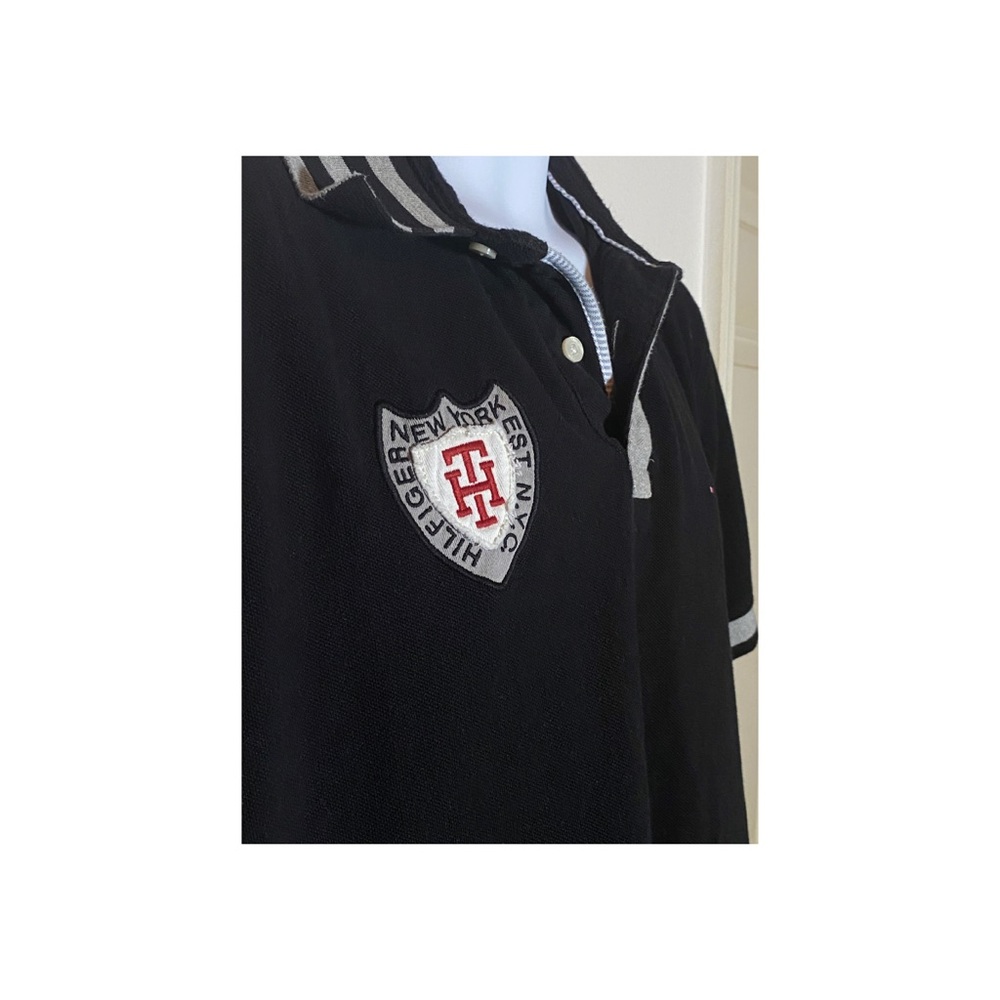 Tommy Hilfiger 3 button top